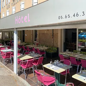 Hotel Les Tilleuls De Pareloup A, Salles-Curan